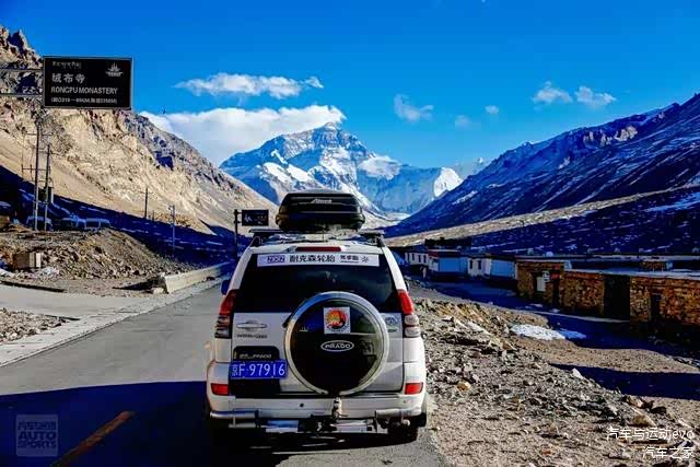 ▲一路顺畅地抵达珠峰脚下