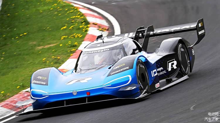 ▲ 挑战纽北的大众 ID.R