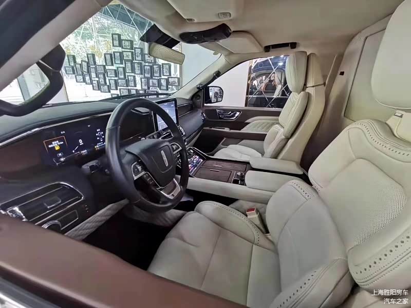 19款林肯领袖一号驾驶舱