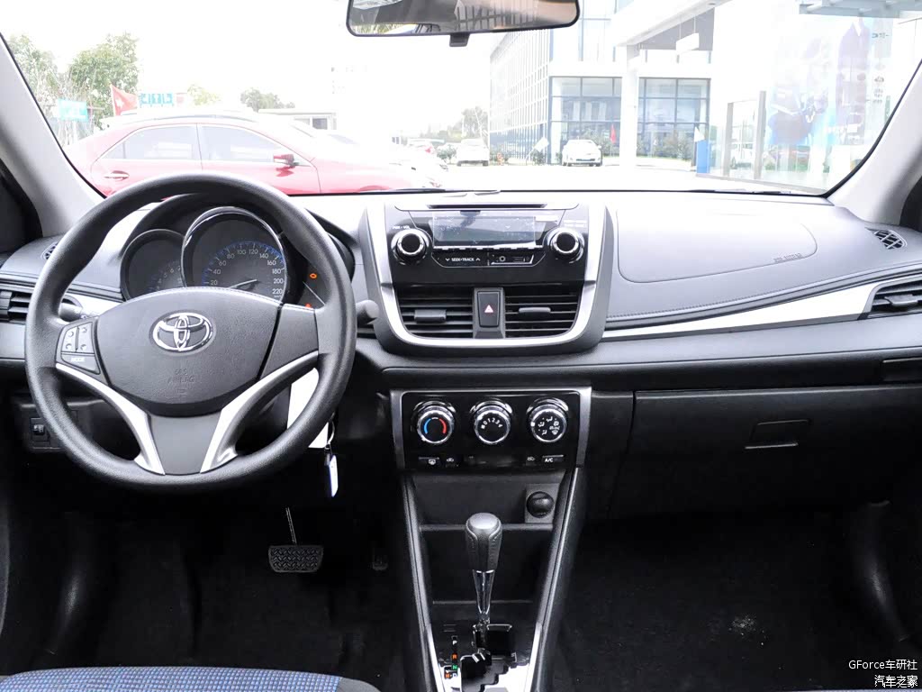 智行版也有手动和自动变速箱可选