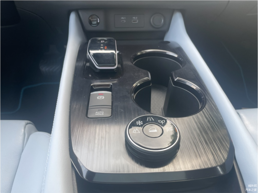 ▲ 配有5种驾驶模式