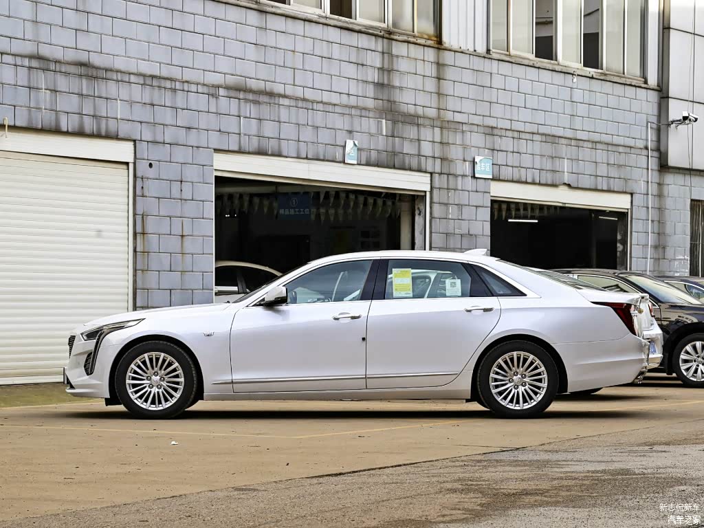 配图为2021款 28T 时尚型