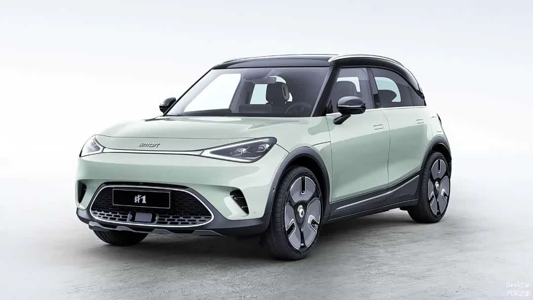 （GeeKCar 曾在 2014 年试驾过 smart 电动版）