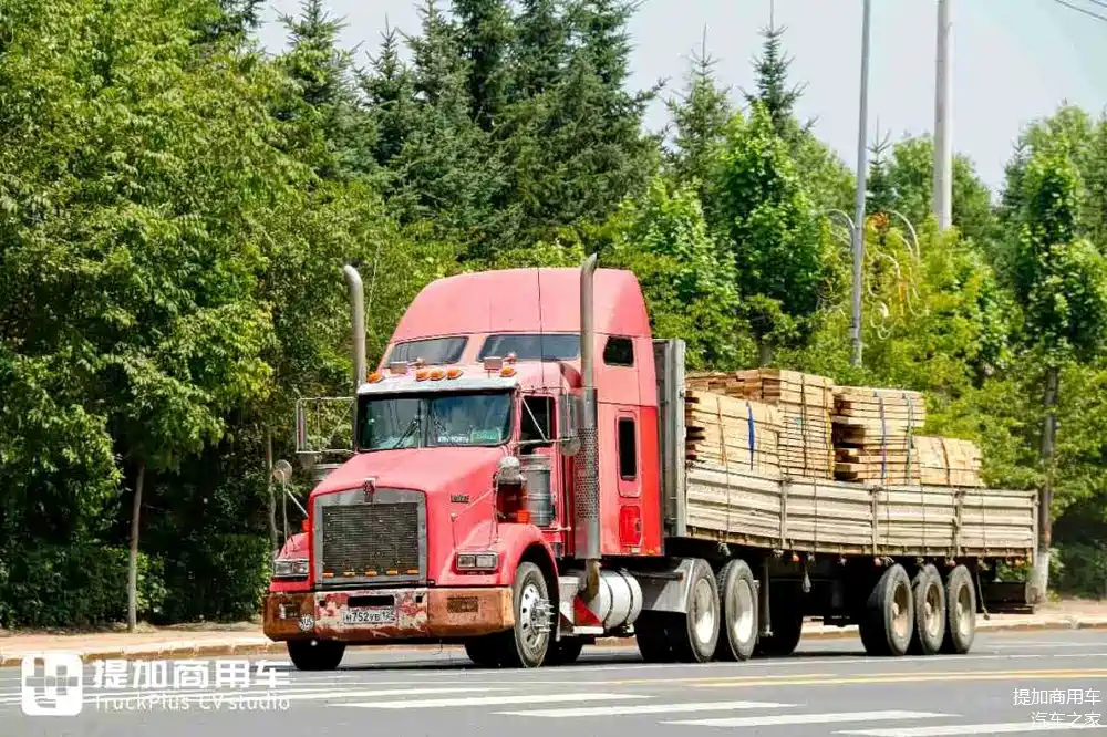 真羡慕俄罗斯卡车市场的包容性,绥芬河口岸实拍俄罗斯卡车