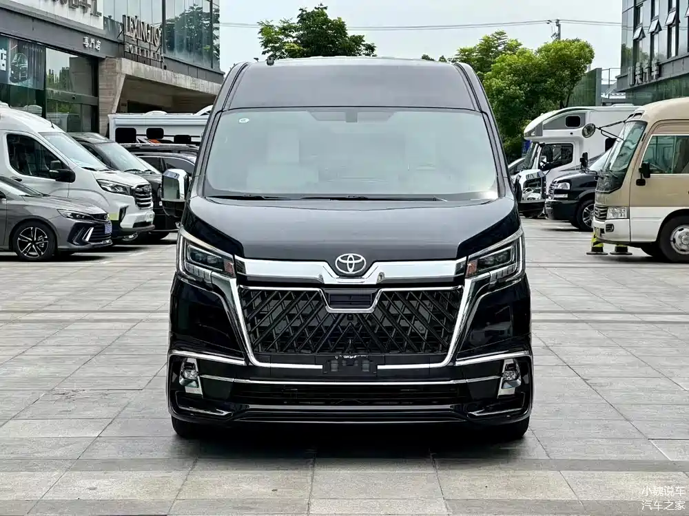 进口丰田海狮七座全隔断定制商务车,现车实拍解读
