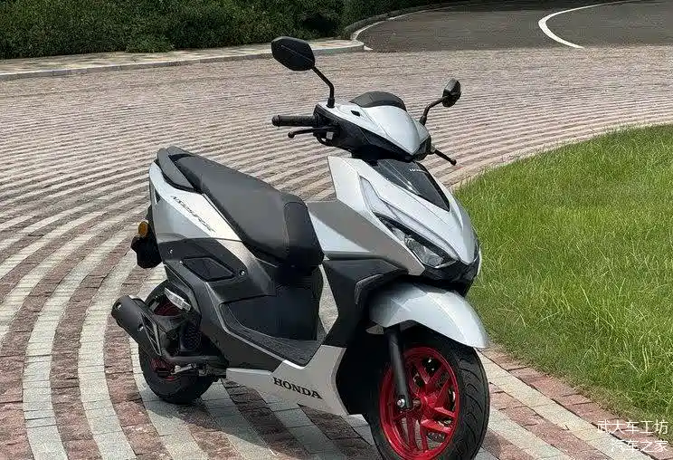11999元起新大洲本田125踏板上市发布