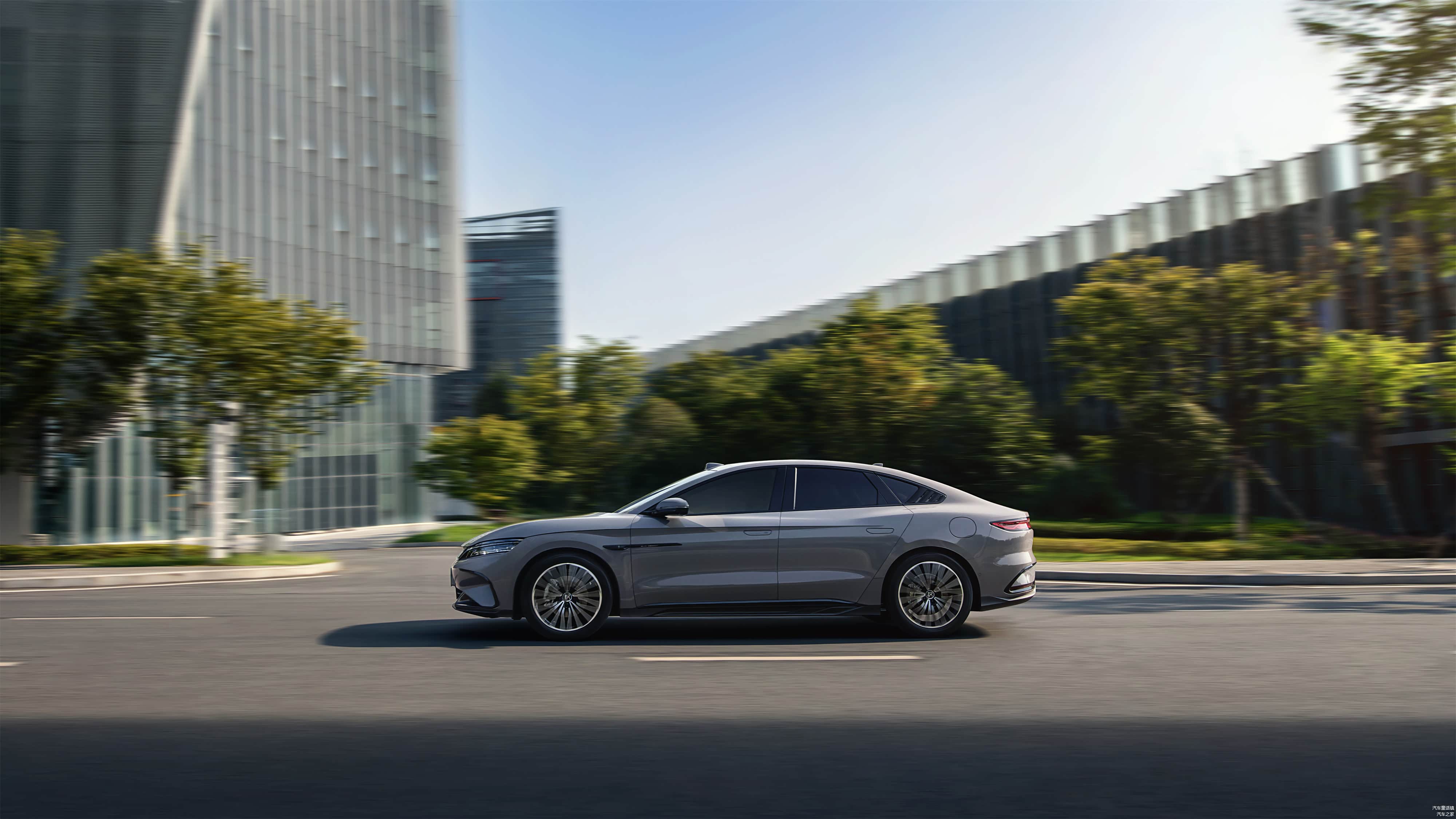 三年省近9万元，国三油车换2025款汉DM-i能比帕萨特Pro省这么多？_车家号_汽车之家