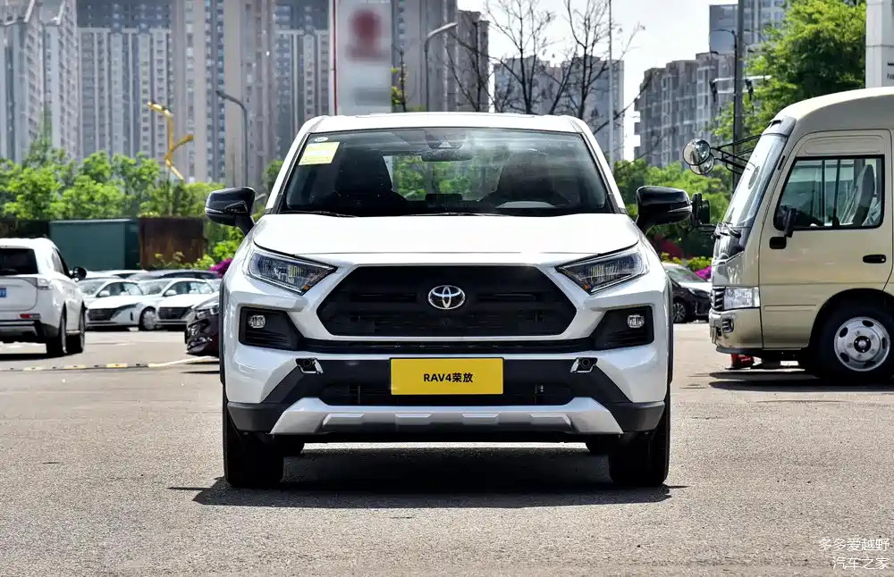 一汽丰田rav4荣放,降价4万元,合资紧凑级suv可以看看它