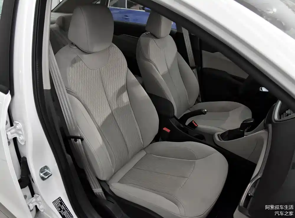 空间大价格还实惠,这台合资车能重回巅峰吗?带你看别克英朗