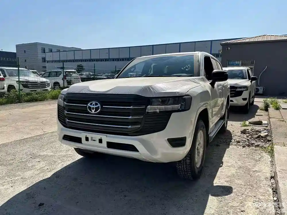 24款丰田酷路泽4000 无天窗  68万