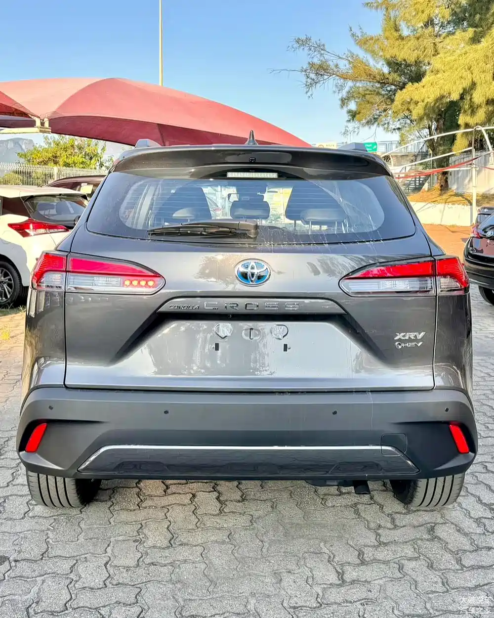 新款丰田卡罗拉cross海外版前脸简约大气实用的suv