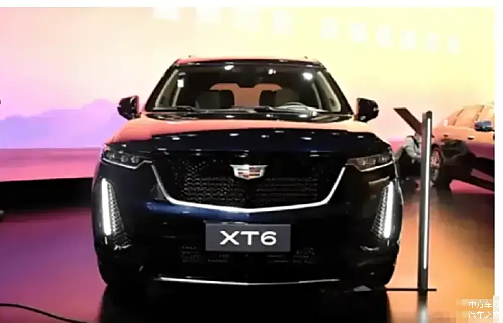 凯迪拉克xt6全面革新,t型尾灯设计独特,外观惹人惊艳