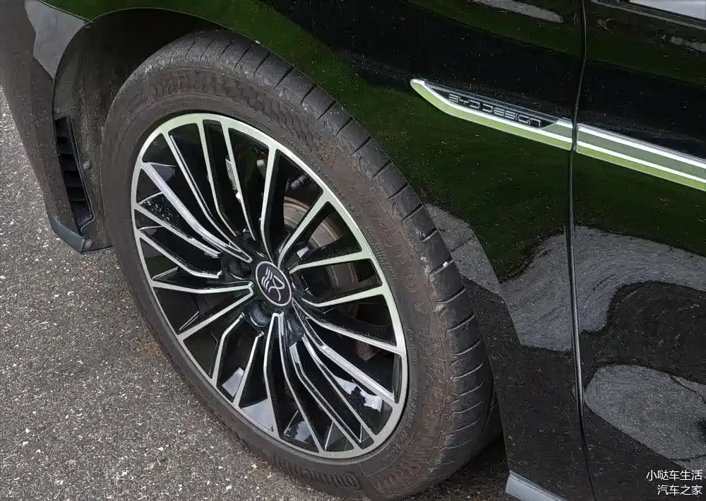 比亚迪汉dm深度试驾体验,豪华还是性能,我全都要!