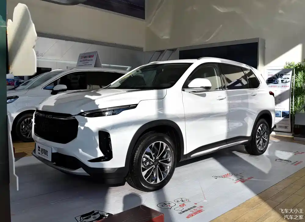 长4.72米四轮独悬的实惠suv,上汽大通maxusd60