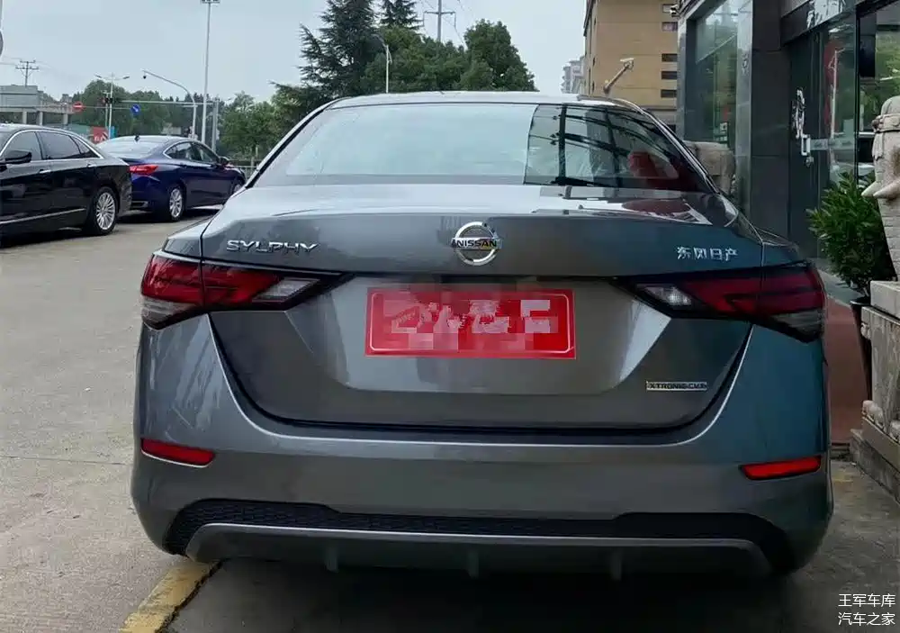 13万多喜提日产轩逸,空间油耗最满意,这价格贵了吗?