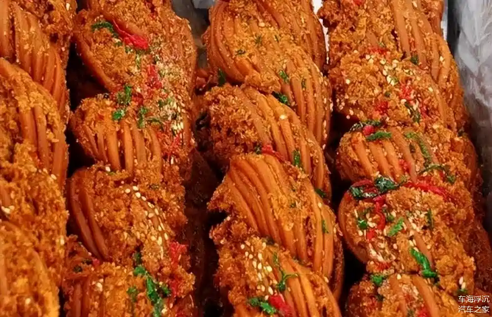 去天津还不能错过的是十八街麻花,它是一种拥有丰富口味的传统糕点,外