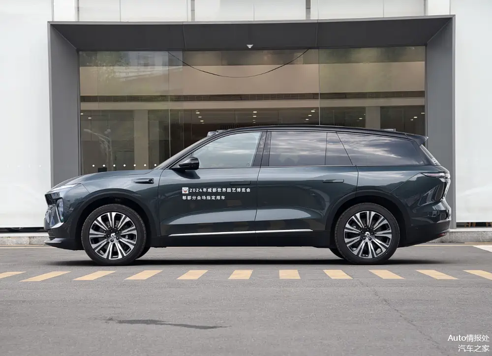 蔚来es8售价576万配置丰富空气悬挂中大型suv可以看看它