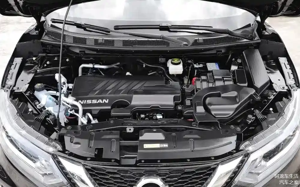 亲民也好养的日系suv,配2.0l发动机 cvt,5座设计,详解日产逍客