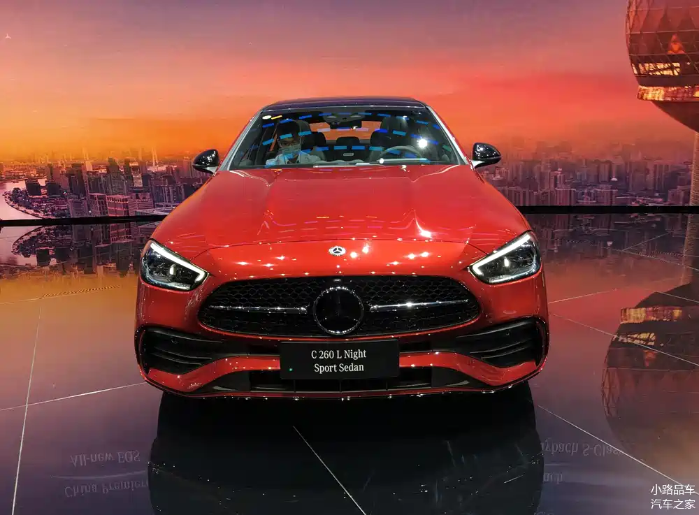 2021上海车展:全新国产奔驰c级正式亮相