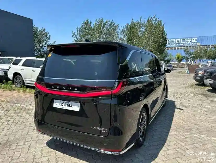 24款雷克萨斯lm350h 7座 四驱,142万黑/黑,2.5油电混合