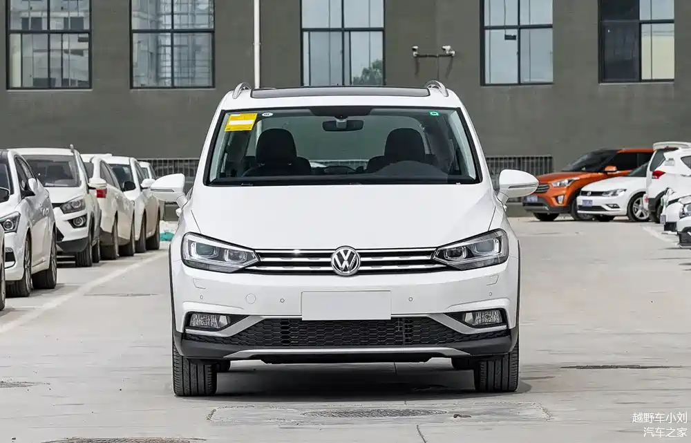 独立大6座设计,合资元老级mpv,省心省油配置高,实拍大众途安l_车家号