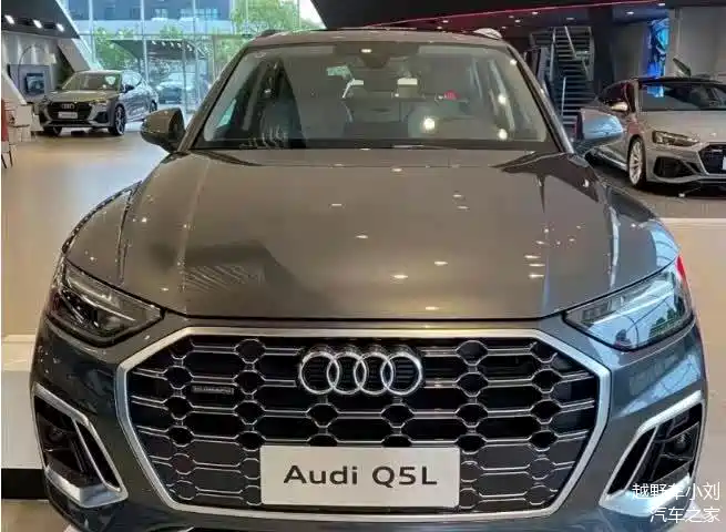 2021款奥迪q5l到店,运动元素加持,换装四排气,标配四驱