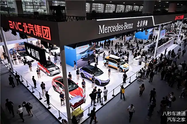 广州车展:极狐阿尔法s5——电动领域的璀璨之星