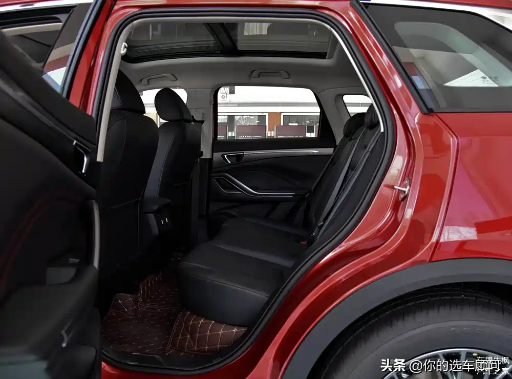 6.6l油耗的实惠suv,空间领先,养车成本低,带你看一汽奔腾t55