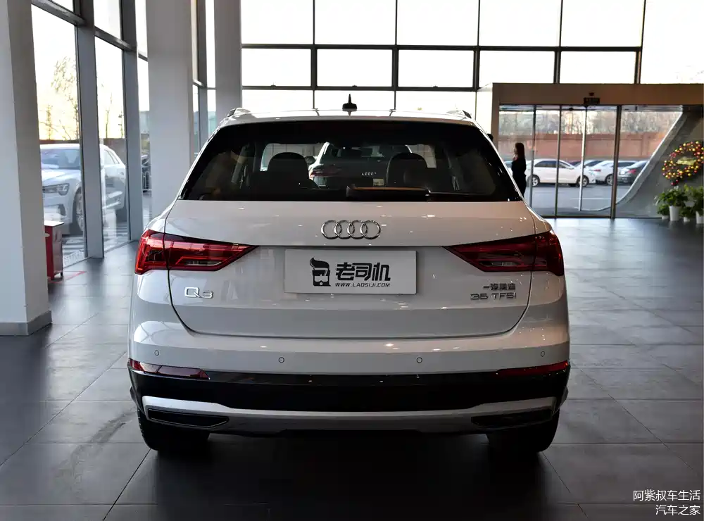 空间加大,油耗不高,奥迪的低价入门suv,带你看奥迪q3