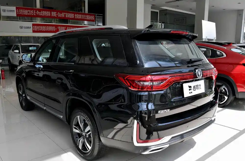 17.59万起,大7座车长4949mm,配2.0t 6at动力,带你看长安cs95