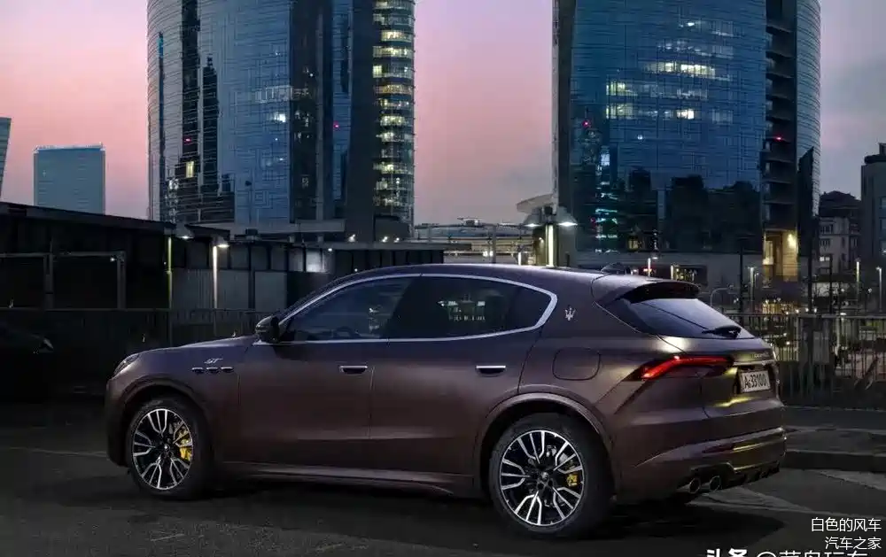 新款玛莎拉蒂grecale海外发售,提供2.0t3.0t动力,售价43万元起