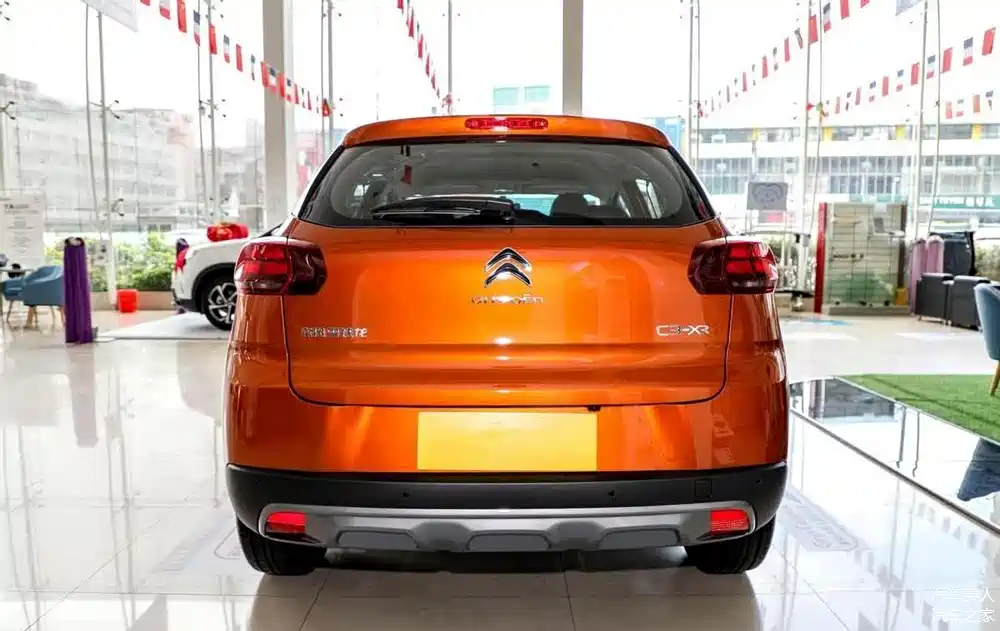 好看又好开的合资suv,仅售11.39万,百公里油耗5l,雪铁龙c3-xr