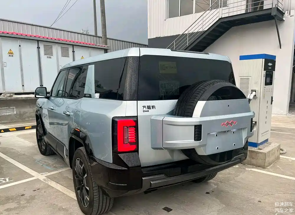 比亚迪豹8四驱越野车来啦,整体品质表现一流