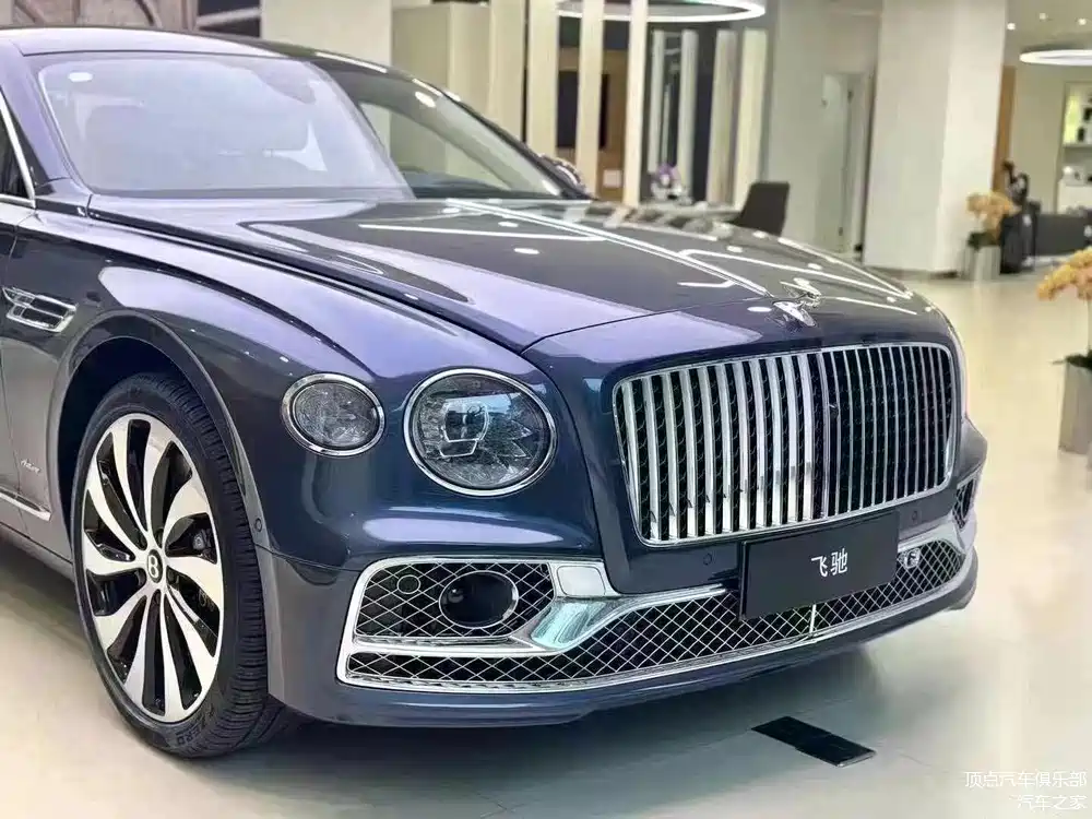 宾利飞驰v8 雅度版  流星蓝现车