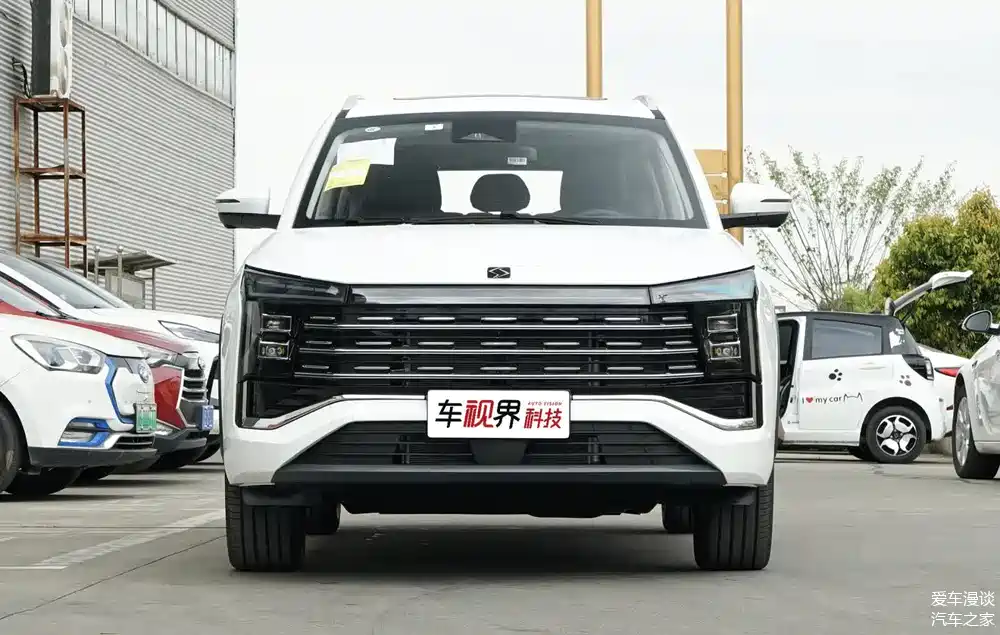 思皓x8plus新增五座版车型售9.68万起大空间更舒适