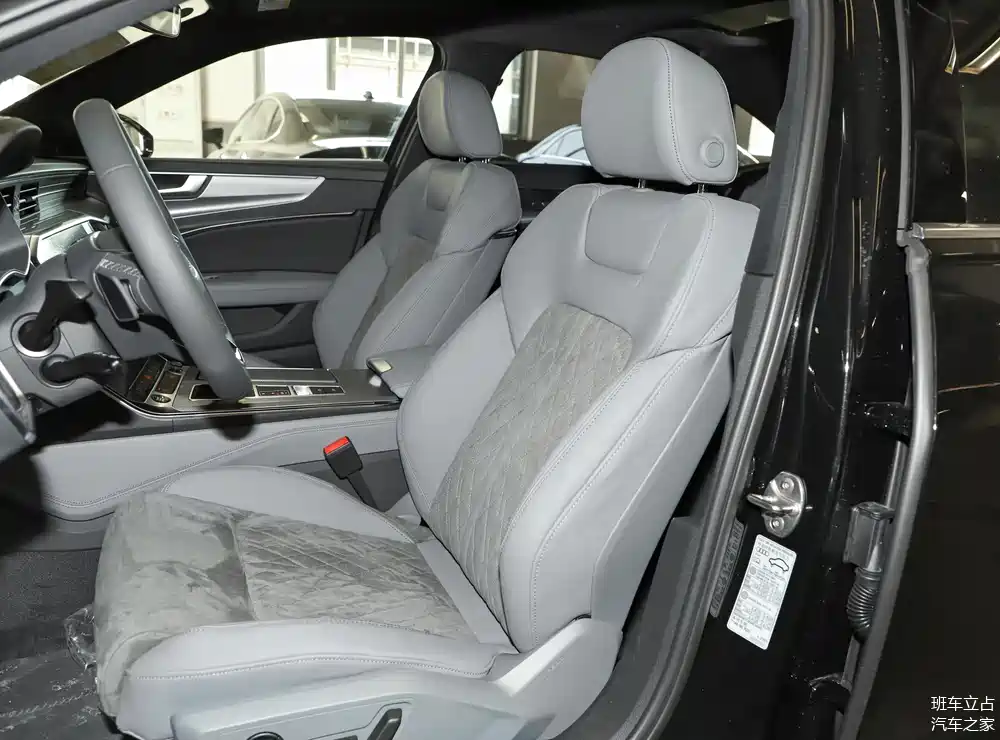 中大型车领跑者,技术之选,传动效率高,实拍奥迪a6l