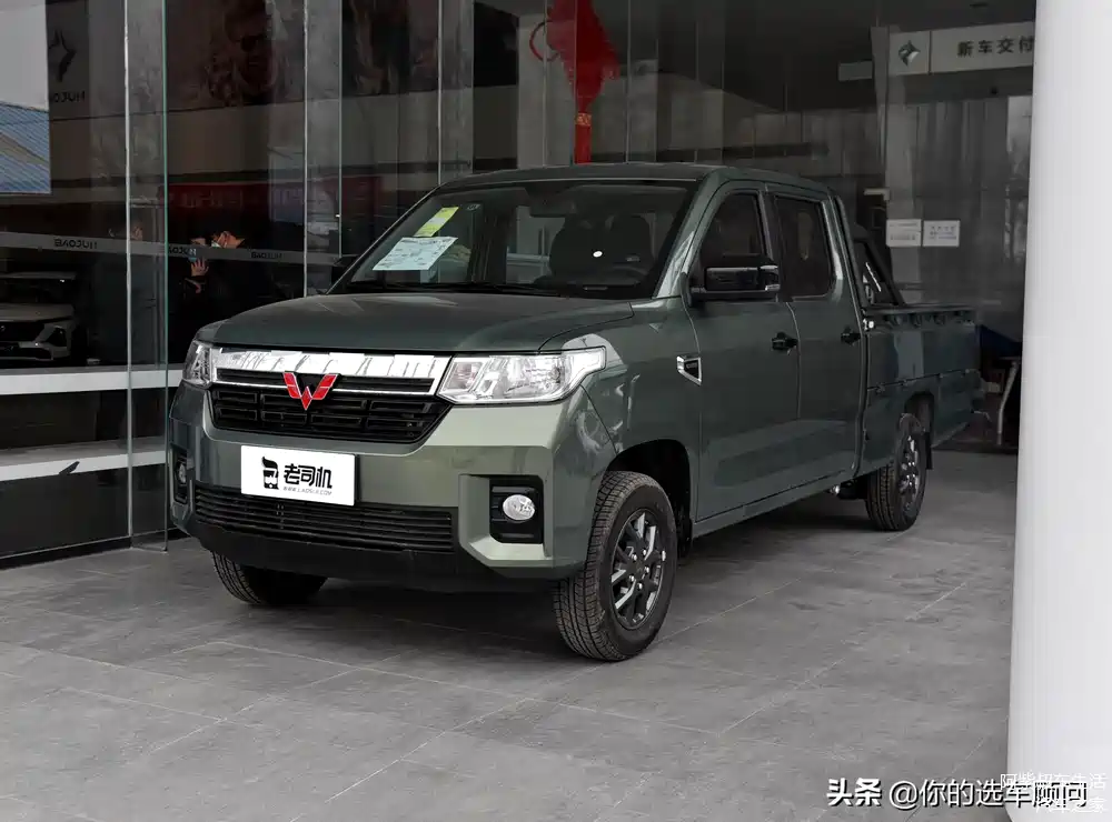 拉货也能装,出去玩也有面子,廉价实用皮卡,带你看五菱征途
