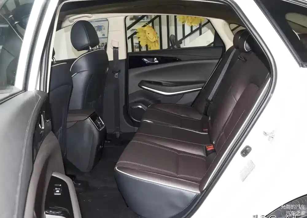 不到12万元长安睿骋cc,网友:这车性价比,在国内算高的吗