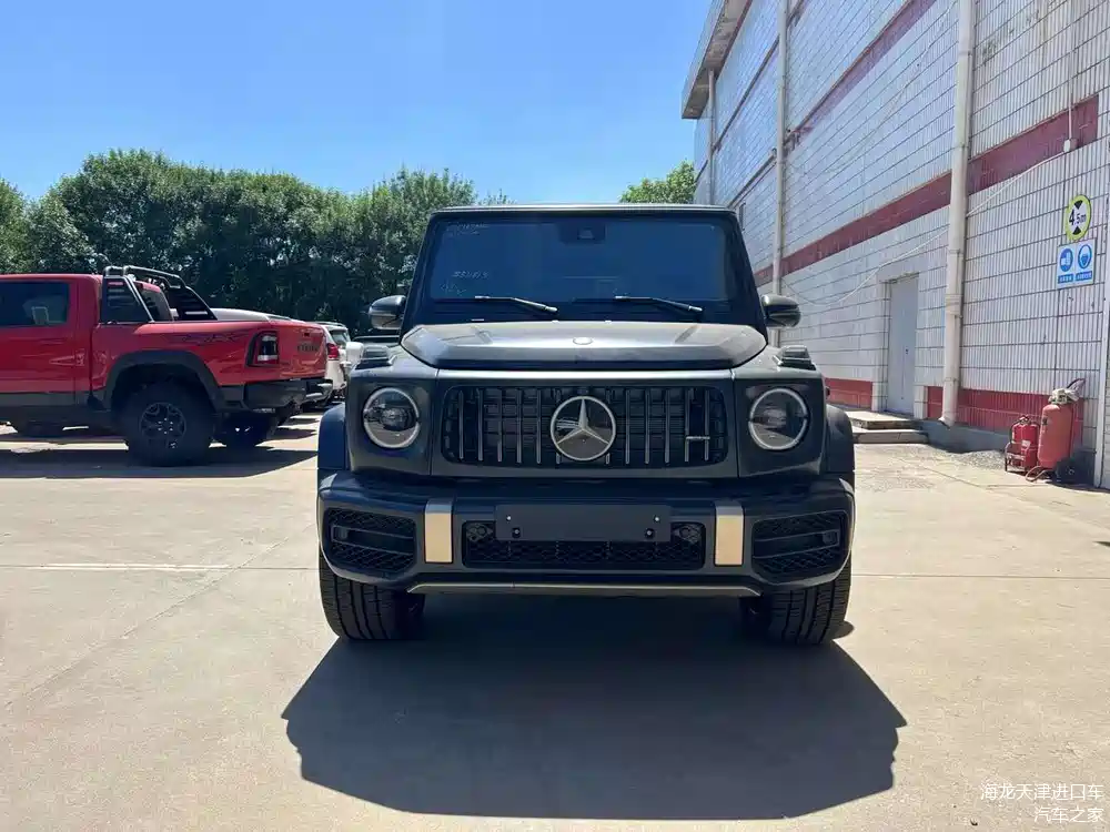 24款欧规奔驰g63  限量版金色车标 金色轮毂外观套件