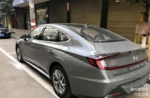 试驾北京现代第十代索纳塔,置换优惠后仅12万,开完直接放弃雅阁