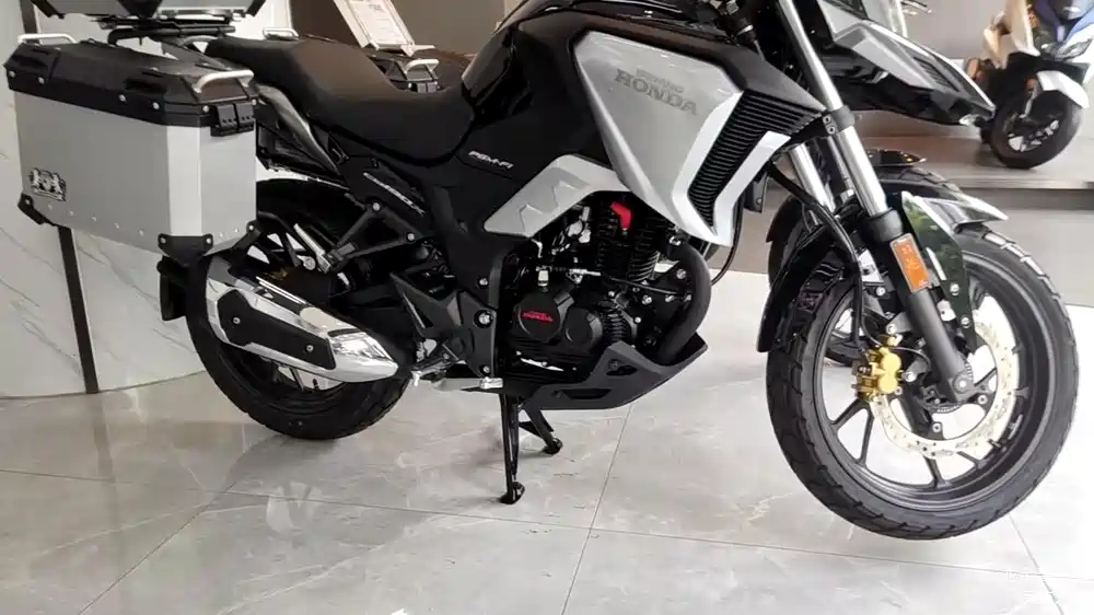 中庸之道的本田cb190x为何不敌dl250,这两款车对比就知道了