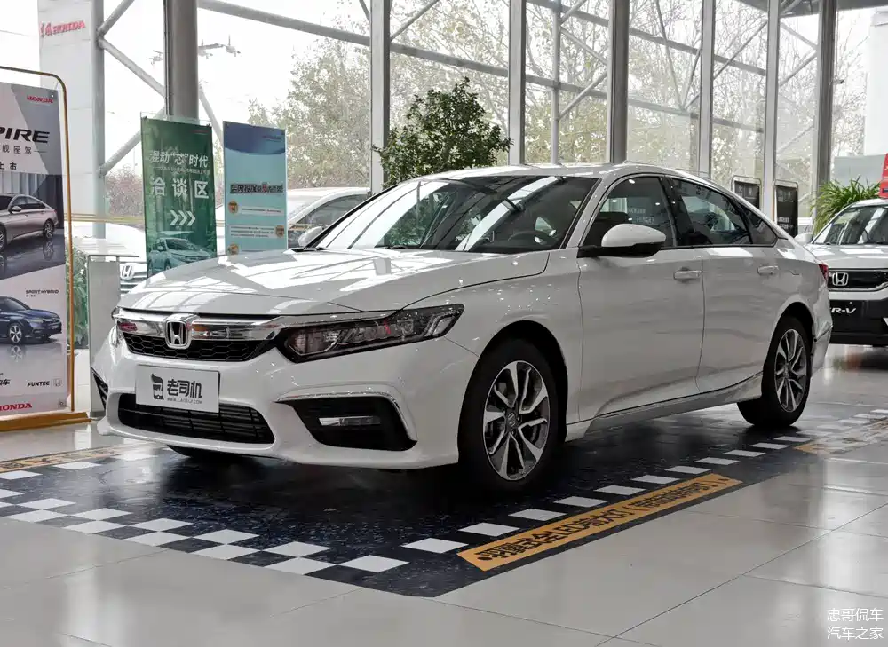 宽敞油耗低,它有机会比肩本田雅阁吗?带你看本田inspire