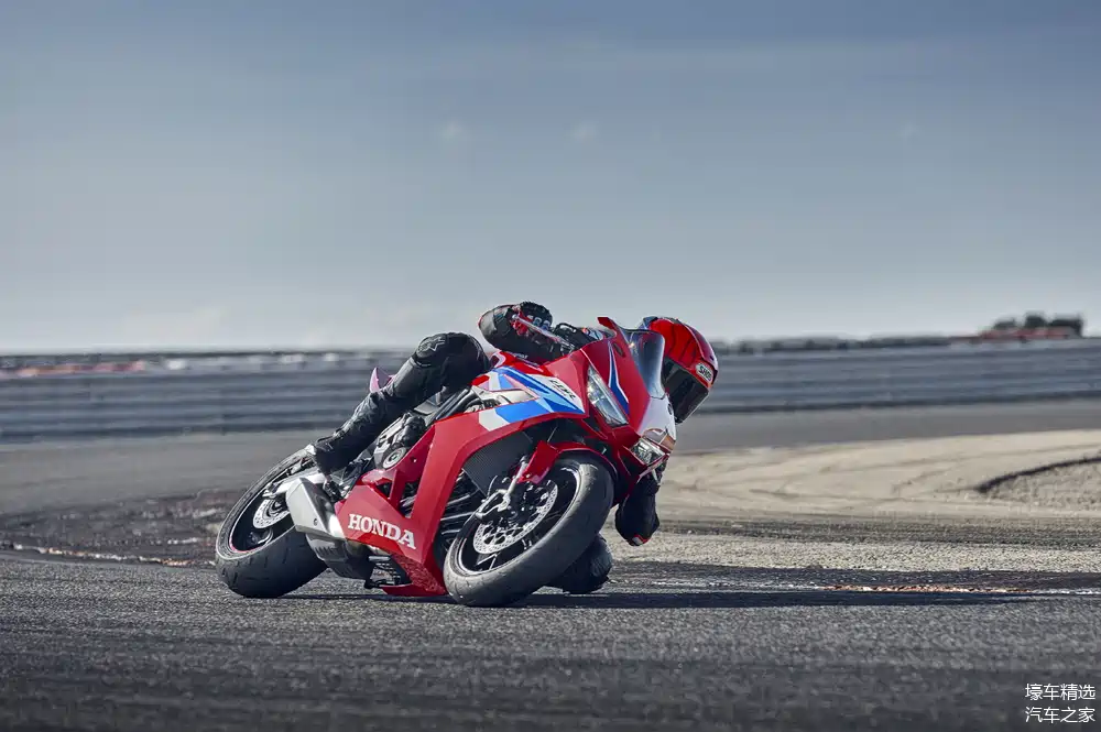 本田推出三款配备"e-clutch"的cb系列摩托车