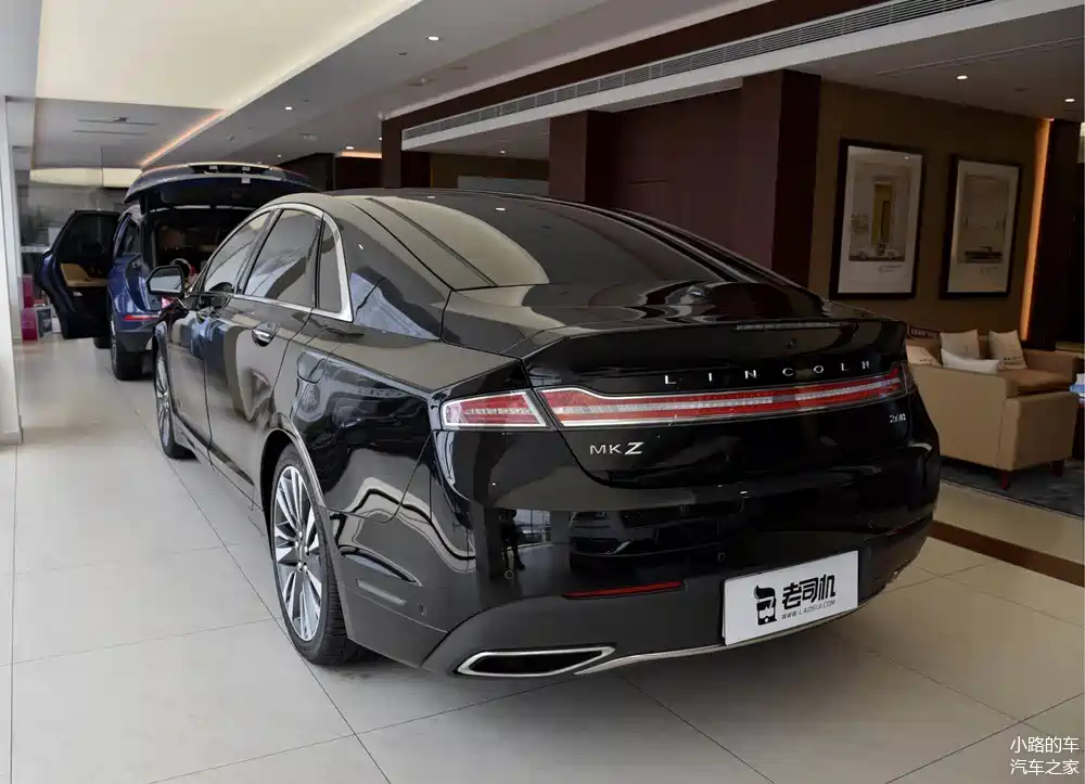 定位豪华纯进口,车长4925mm,全系2.0t 6at,带你看林肯mkz