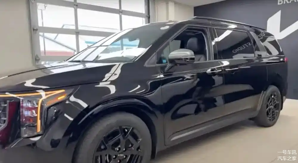 2025款起亚嘉华实车亮相!国内现款28.99万起,提供两种动力选择