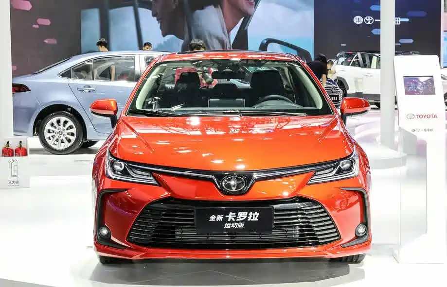 丰田卡罗拉起售价11.98万,造型带有运动风格,前脸设计夸张