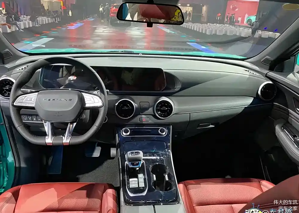 东风风行t5evo首发亮相广州车展与公众见面