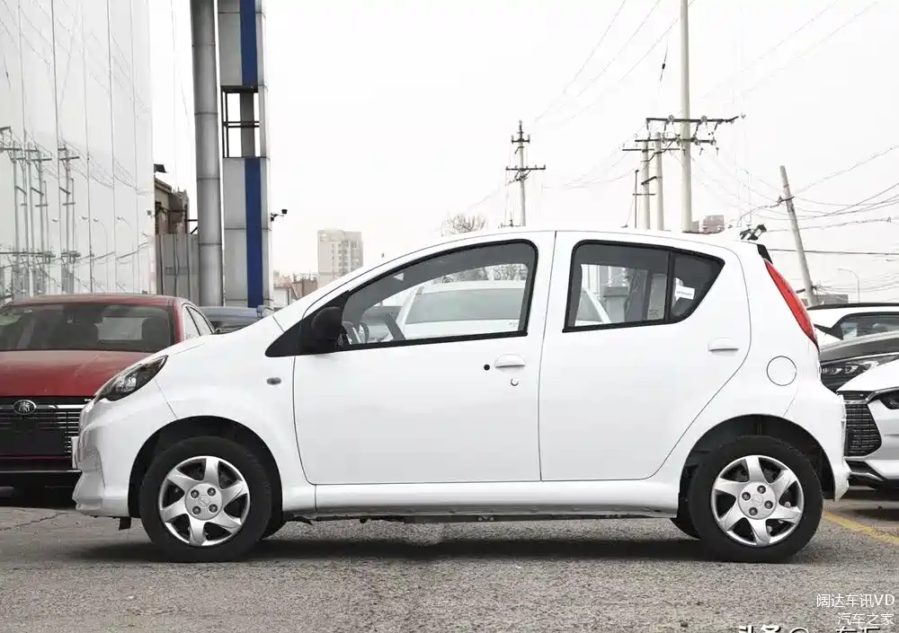 6万多元比亚迪e1,网友:这辆电动f0,会被说成老年代步车吗