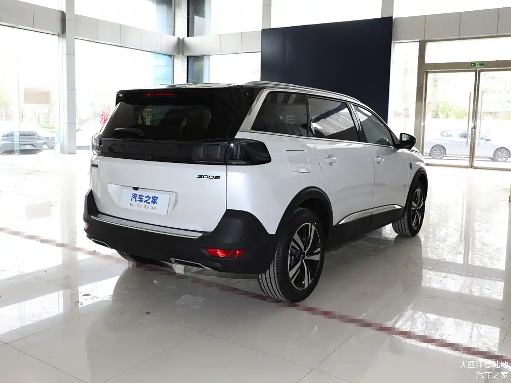 东风标致5008:家庭与都市生活的和谐之选