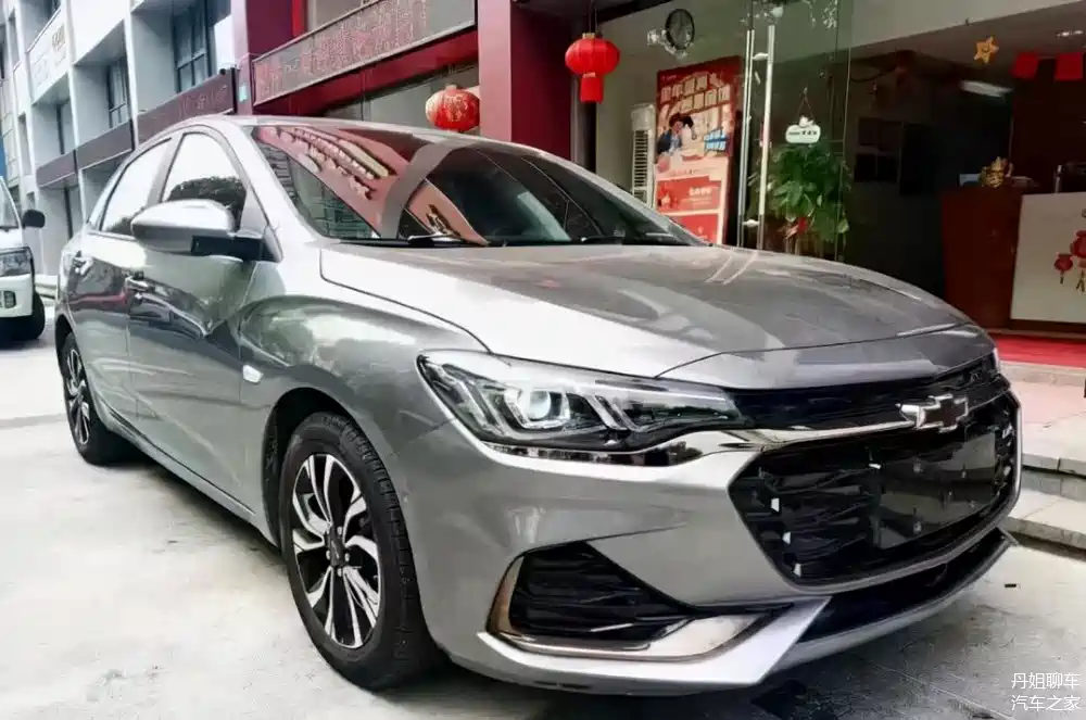 6万多的合资三厢车直降45万低油耗故障率低关键还配自动挡